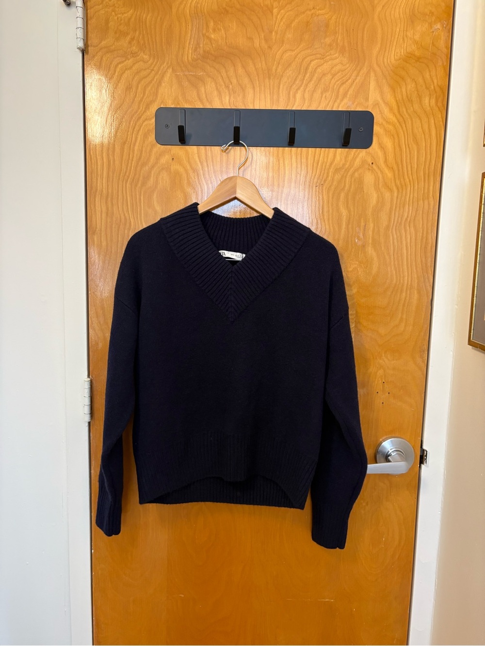 NWT Zara navy v-neck sweater